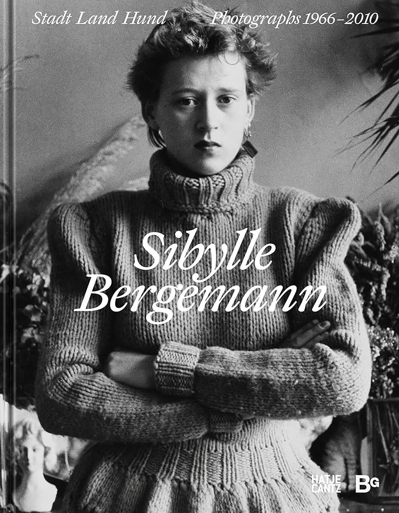Sibylle Bergemann Stadt Land Hund. Photographs cover image